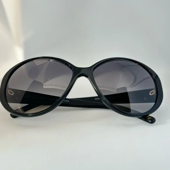 Versace polished black sunglass mod. 4239 Versace 4239 GB1/T3 Medusa Black W/black Polarized Lens - Etsy main image 4